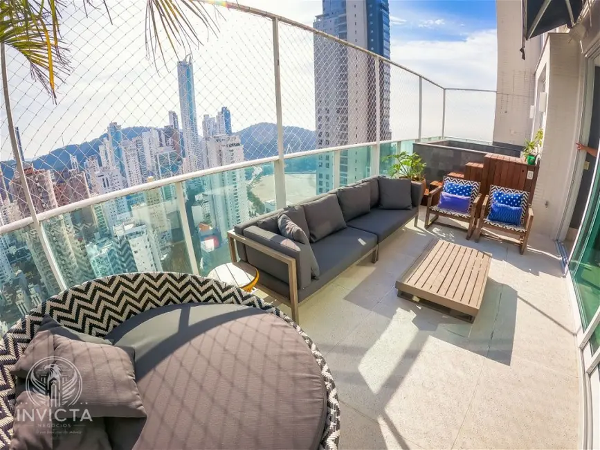 Apartamento com 3 quartos à venda, 251m2 em Centro, Balneario Camboriu - SC - imagem 4 Foto 4 de Apartamento com 3 quartos à venda, 251m2 em Centro, Balneario Camboriu - SC