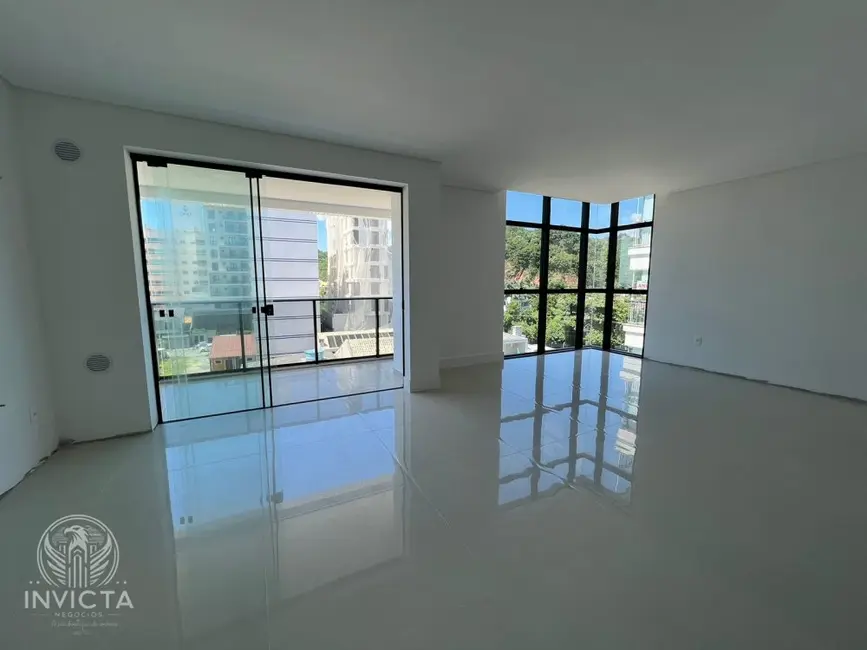 Apartamento com 3 quartos à venda, 152m2 em Itajai - SC - imagem 5 Foto 5 de Apartamento com 3 quartos à venda, 152m2 em Itajai - SC