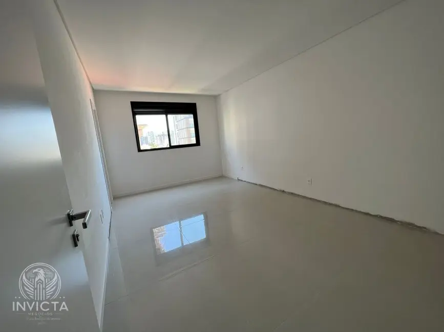 Apartamento com 3 quartos à venda, 152m2 em Itajai - SC - imagem 6 Foto 6 de Apartamento com 3 quartos à venda, 152m2 em Itajai - SC