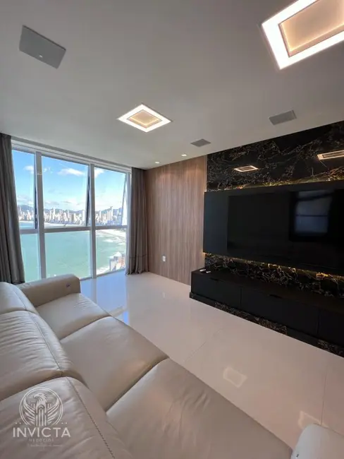 Foto 2 de Apartamento com 4 quartos à venda, 190m2 em Balneario Camboriu - SC