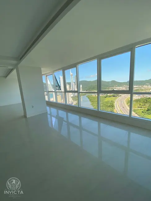 Foto 1 de Apartamento com 4 quartos à venda, 221m2 em Balneario Camboriu - SC