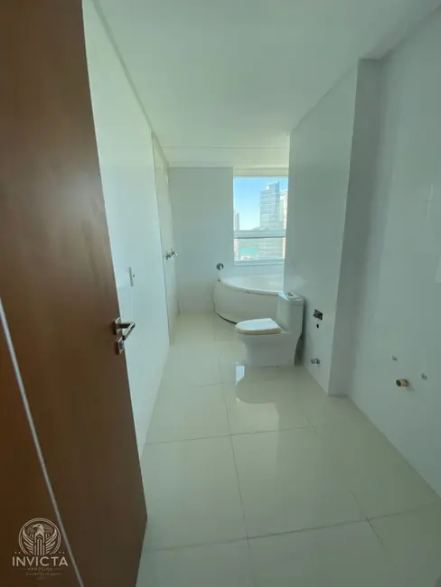 Foto 9 de Apartamento com 4 quartos à venda, 221m2 em Balneario Camboriu - SC