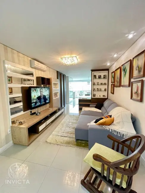 Foto 2 de Apartamento com 3 quartos à venda, 140m2 em Pioneiros, Balneario Camboriu - SC