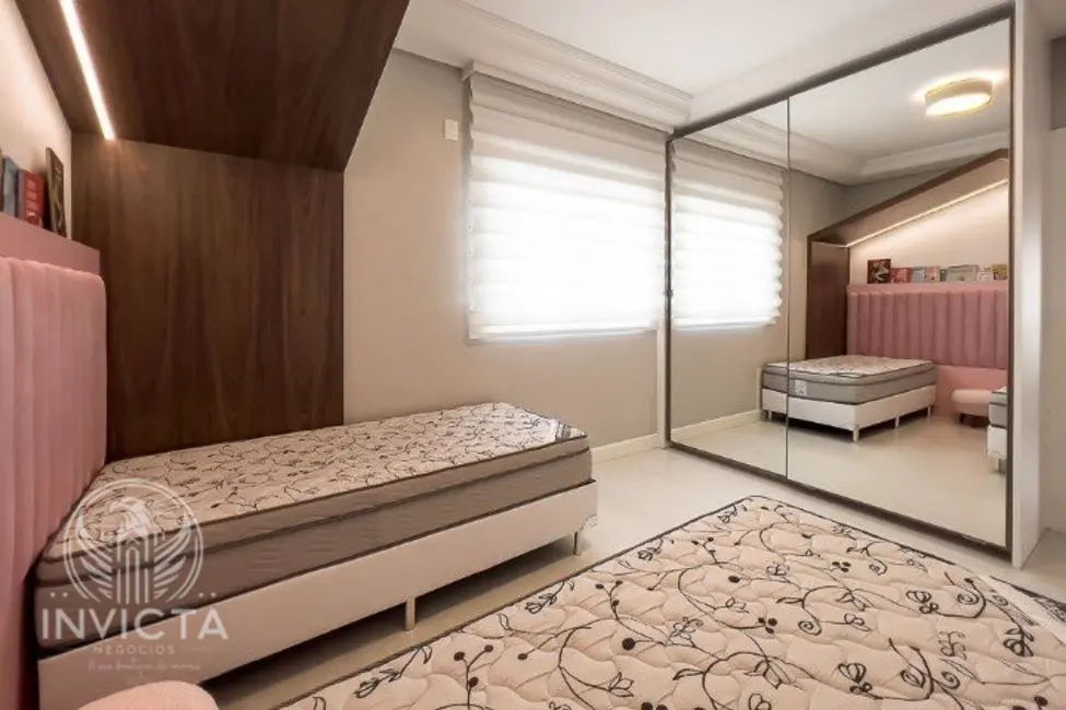 Apartamento com 3 quartos à venda, 217m2 em Centro, Balneario Camboriu - SC - imagem 5 Foto 5 de Apartamento com 3 quartos à venda, 217m2 em Centro, Balneario Camboriu - SC