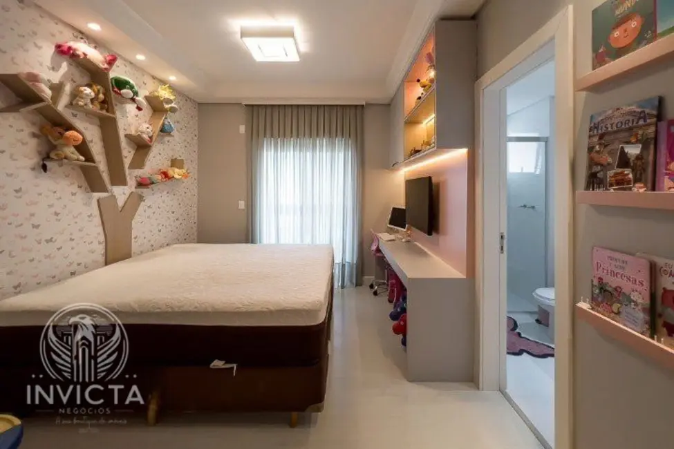 Apartamento com 3 quartos à venda, 217m2 em Centro, Balneario Camboriu - SC - imagem 7 Foto 7 de Apartamento com 3 quartos à venda, 217m2 em Centro, Balneario Camboriu - SC