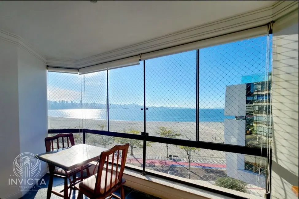 Apartamento com 3 quartos à venda, 198m2 em Centro, Balneario Camboriu - SC - imagem 4 Foto 4 de Apartamento com 3 quartos à venda, 198m2 em Centro, Balneario Camboriu - SC