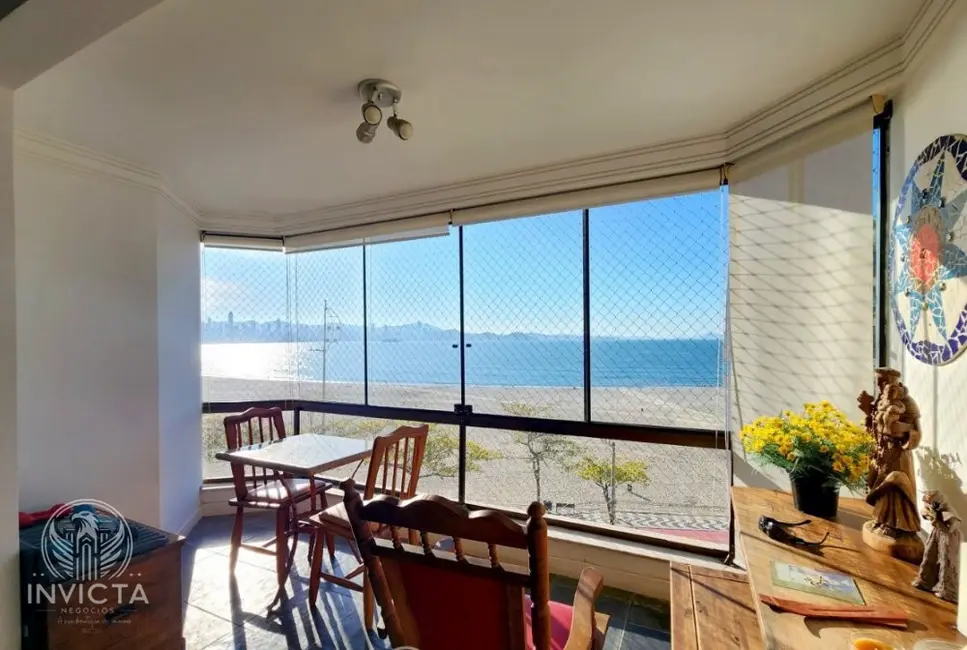 Apartamento com 3 quartos à venda, 198m2 em Centro, Balneario Camboriu - SC - imagem 3 Foto 3 de Apartamento com 3 quartos à venda, 198m2 em Centro, Balneario Camboriu - SC