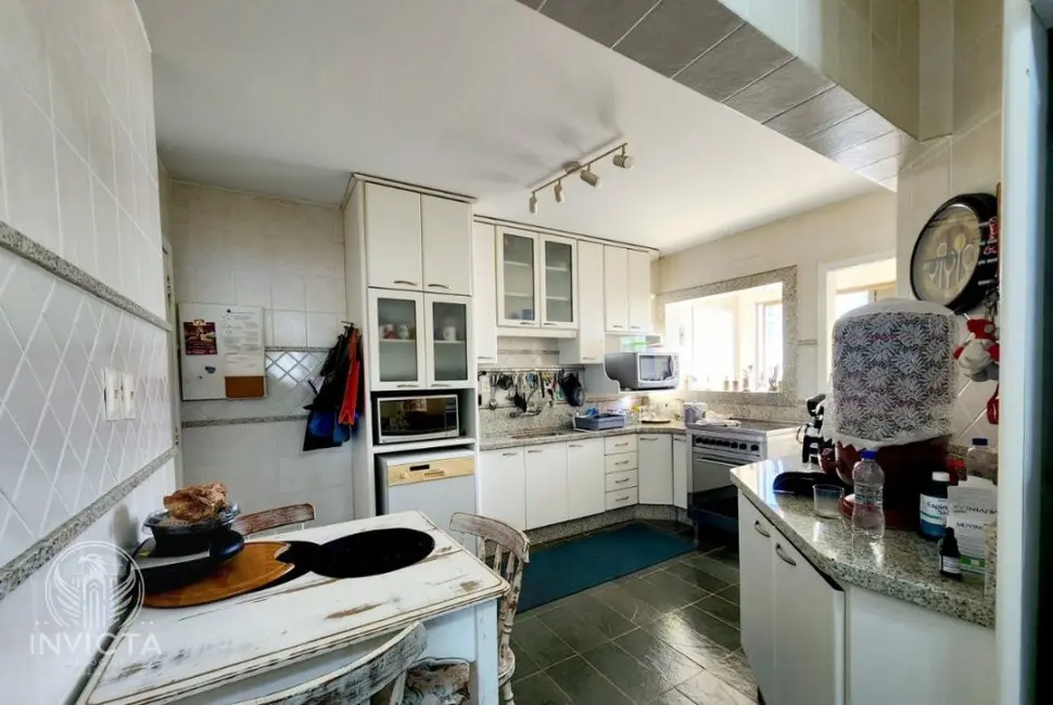 Apartamento com 3 quartos à venda, 198m2 em Centro, Balneario Camboriu - SC - imagem 9 Foto 9 de Apartamento com 3 quartos à venda, 198m2 em Centro, Balneario Camboriu - SC