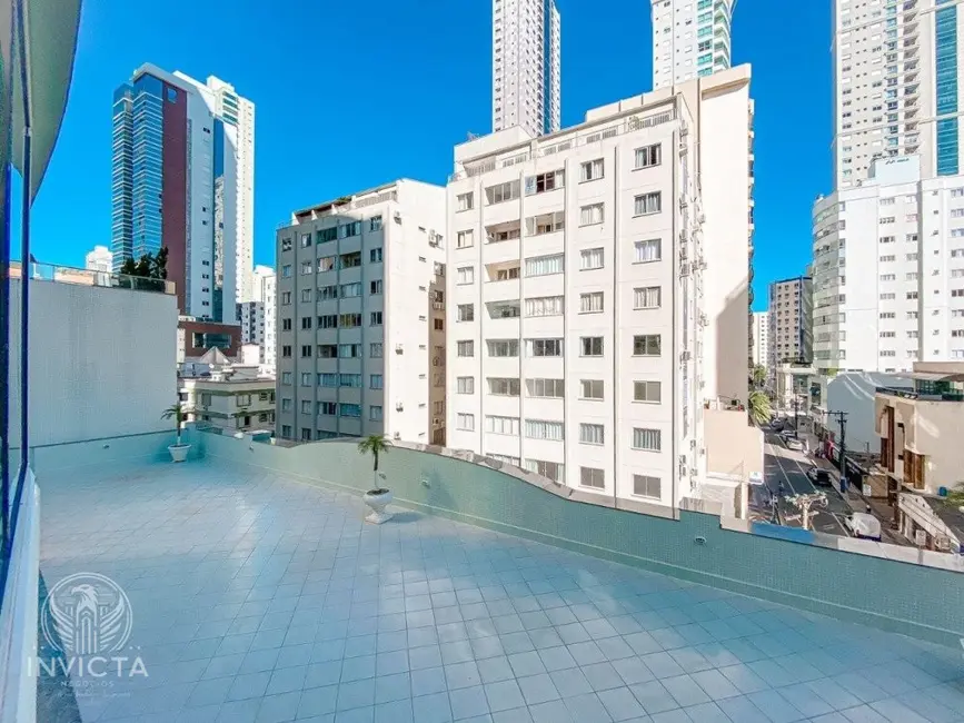 Apartamento com 3 quartos à venda, 140m2 em Centro, Balneario Camboriu - SC - imagem 3 Foto 3 de Apartamento com 3 quartos à venda, 140m2 em Centro, Balneario Camboriu - SC