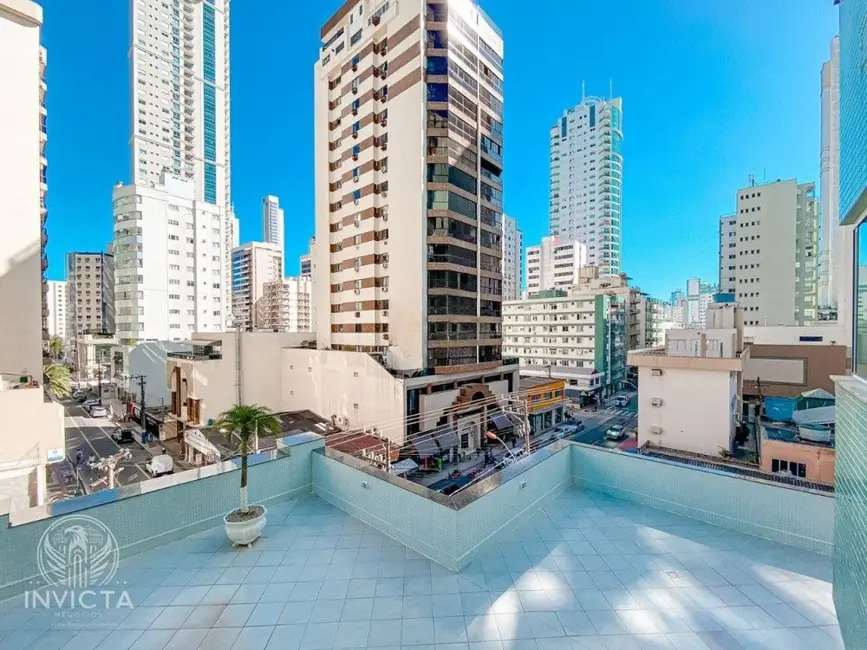 Foto 2 de Apartamento com 3 quartos à venda, 140m2 em Centro, Balneario Camboriu - SC