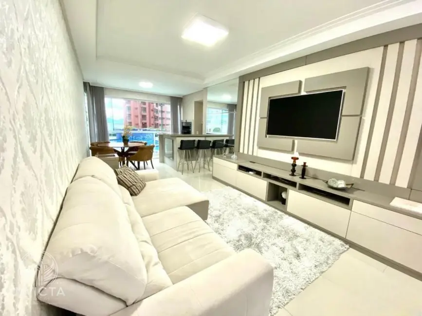 Apartamento com 4 quartos à venda, 150m2 em Centro, Balneario Camboriu - SC - imagem 3 Foto 3 de Apartamento com 4 quartos à venda, 150m2 em Centro, Balneario Camboriu - SC