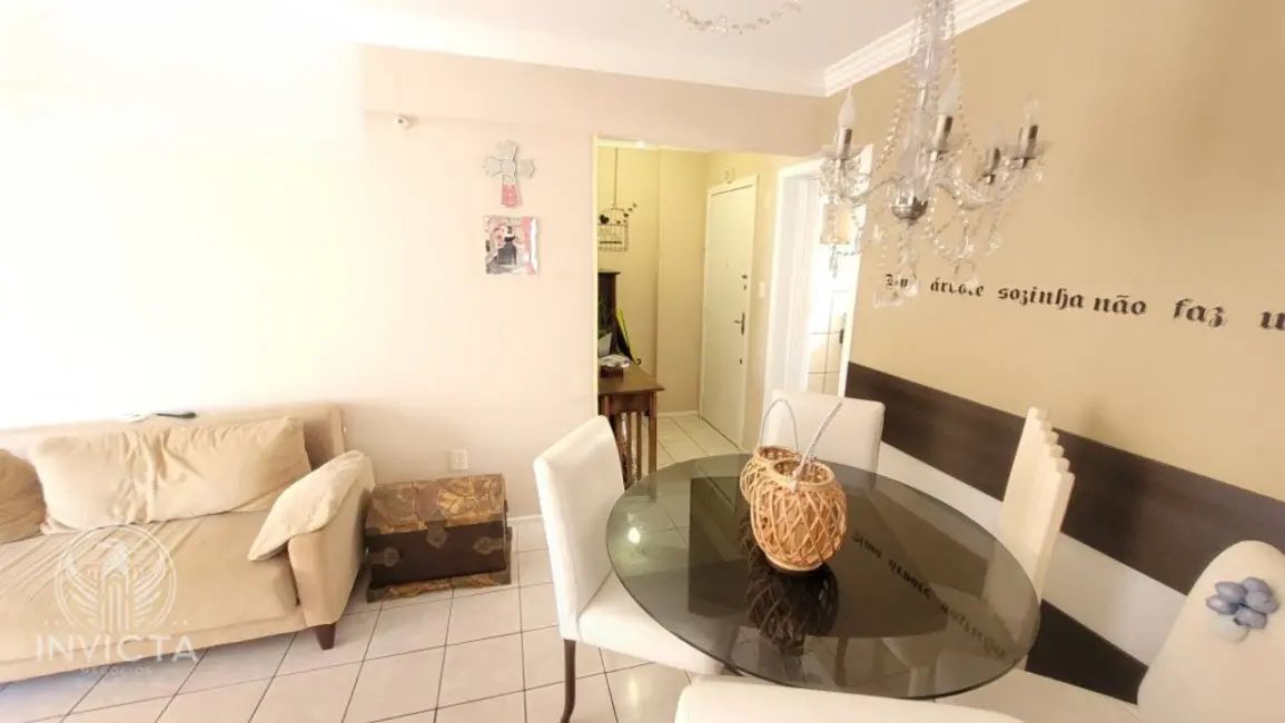 Apartamento com 2 quartos à venda, 80m2 em Centro, Balneario Camboriu - SC - imagem 9 Foto 9 de Apartamento com 2 quartos à venda, 80m2 em Centro, Balneario Camboriu - SC