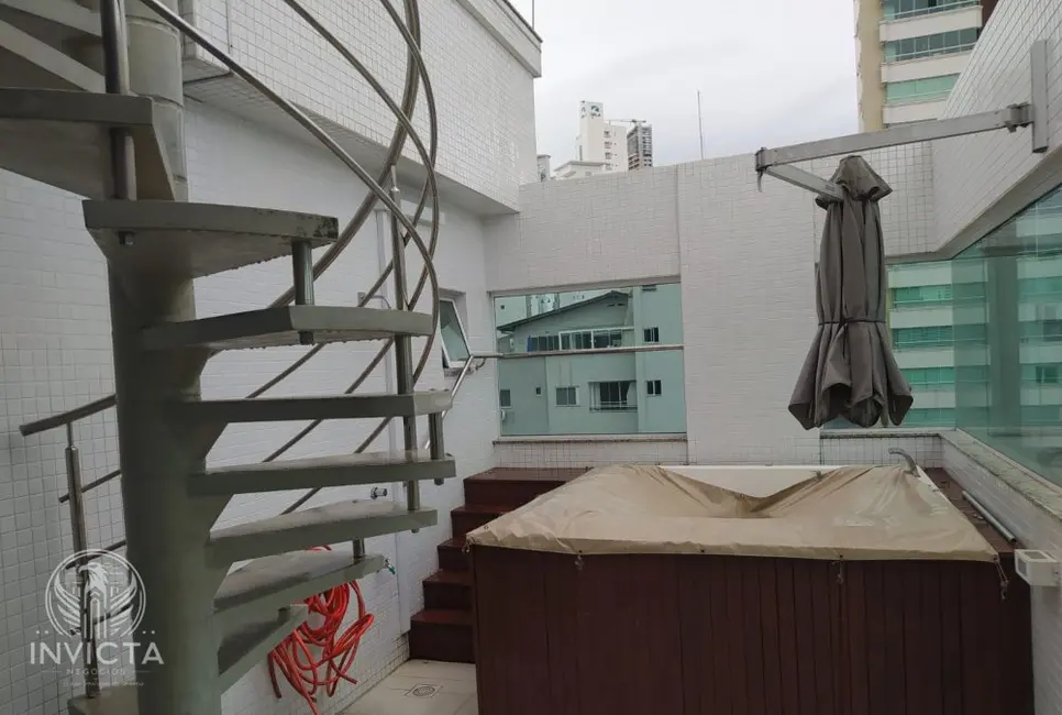 Apartamento com 4 quartos à venda, 300m2 em Centro, Balneario Camboriu - SC - imagem 2 Foto 2 de Apartamento com 4 quartos à venda, 300m2 em Centro, Balneario Camboriu - SC