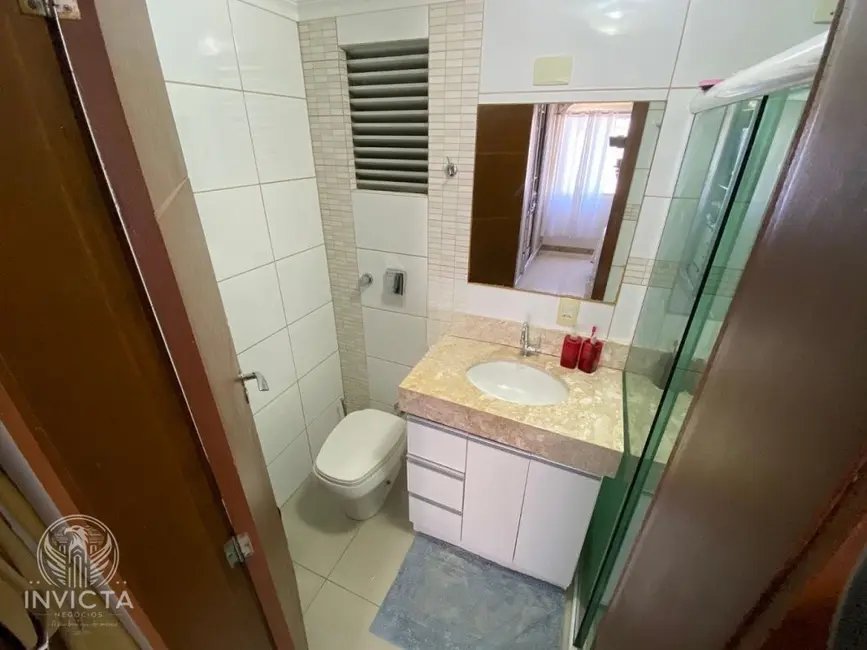 Apartamento com 2 quartos à venda, 90m2 em Centro, Balneario Camboriu - SC - imagem 9 Foto 9 de Apartamento com 2 quartos à venda, 90m2 em Centro, Balneario Camboriu - SC