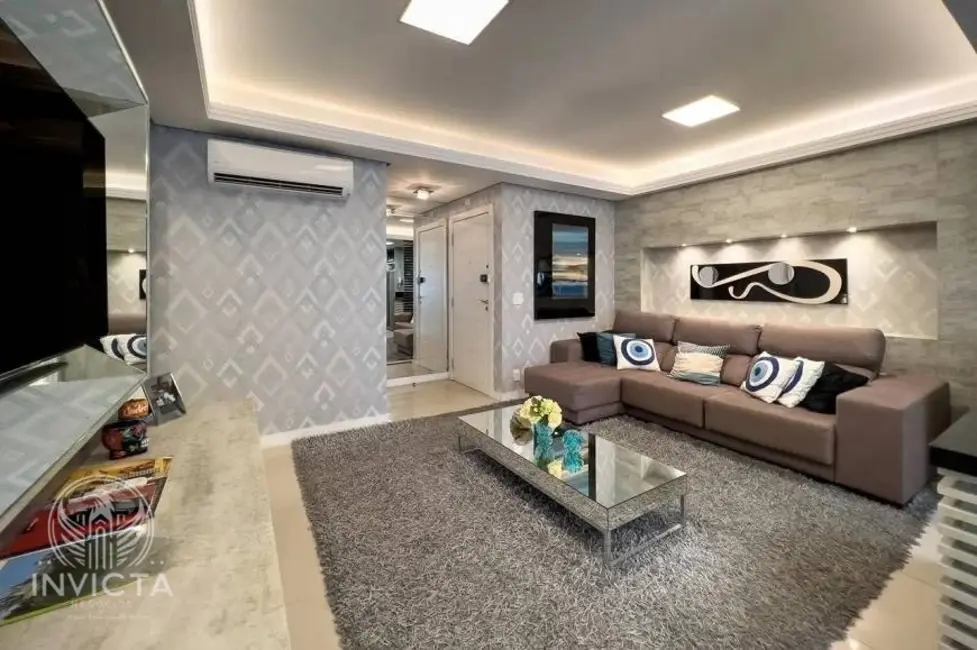 Apartamento com 3 quartos à venda, 200m2 em Centro, Balneario Camboriu - SC - imagem 2 Foto 2 de Apartamento com 3 quartos à venda, 200m2 em Centro, Balneario Camboriu - SC