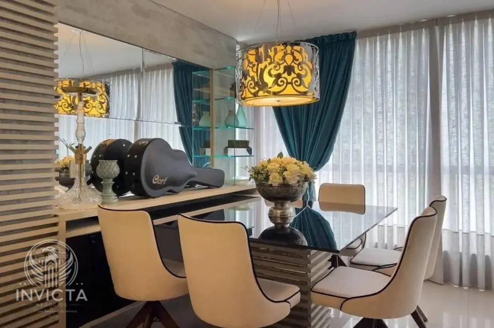 Apartamento com 3 quartos à venda, 200m2 em Centro, Balneario Camboriu - SC - imagem 3 Foto 3 de Apartamento com 3 quartos à venda, 200m2 em Centro, Balneario Camboriu - SC