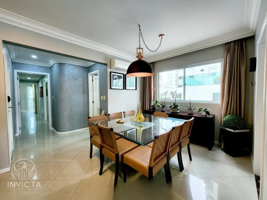 Apartamento com 3 quartos à venda, 148m2 em Centro, Balneario Camboriu - SC - imagem 5 Foto 5 de Apartamento com 3 quartos à venda, 148m2 em Centro, Balneario Camboriu - SC