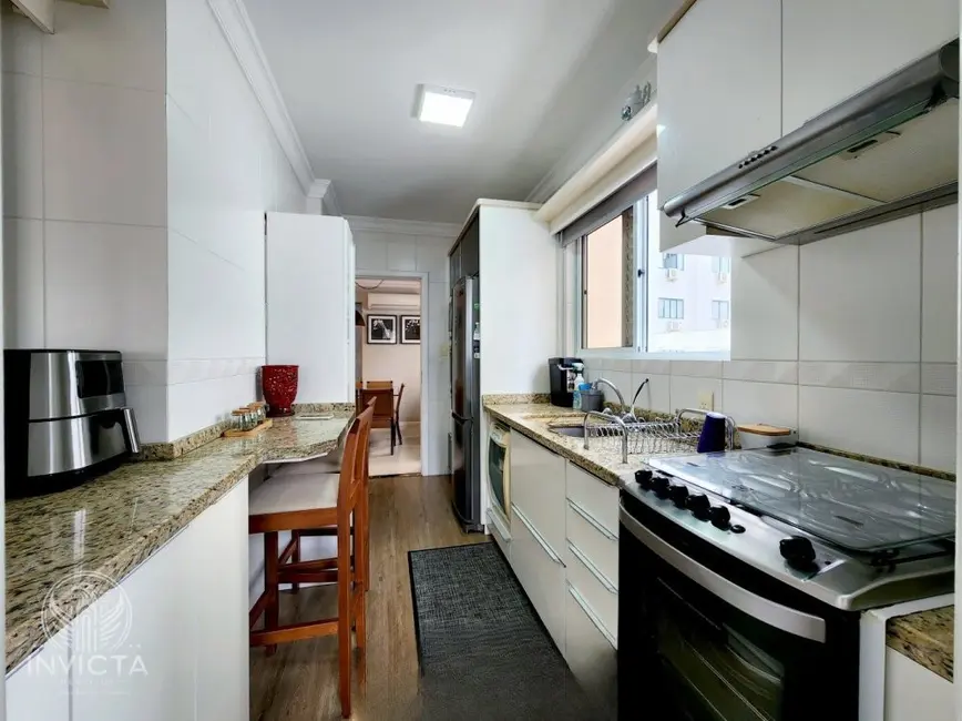 Apartamento com 3 quartos à venda, 148m2 em Centro, Balneario Camboriu - SC - imagem 8 Foto 8 de Apartamento com 3 quartos à venda, 148m2 em Centro, Balneario Camboriu - SC