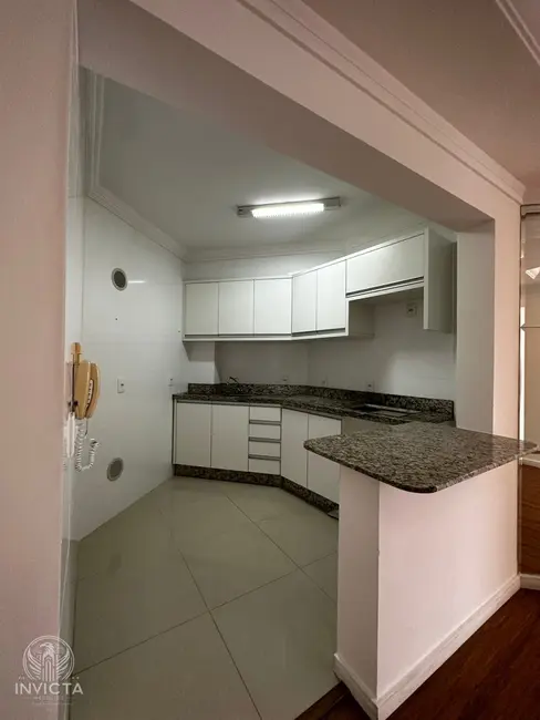 Apartamento com 2 quartos à venda, 72m2 em Centro, Balneario Camboriu - SC - imagem 8 Foto 8 de Apartamento com 2 quartos à venda, 72m2 em Centro, Balneario Camboriu - SC