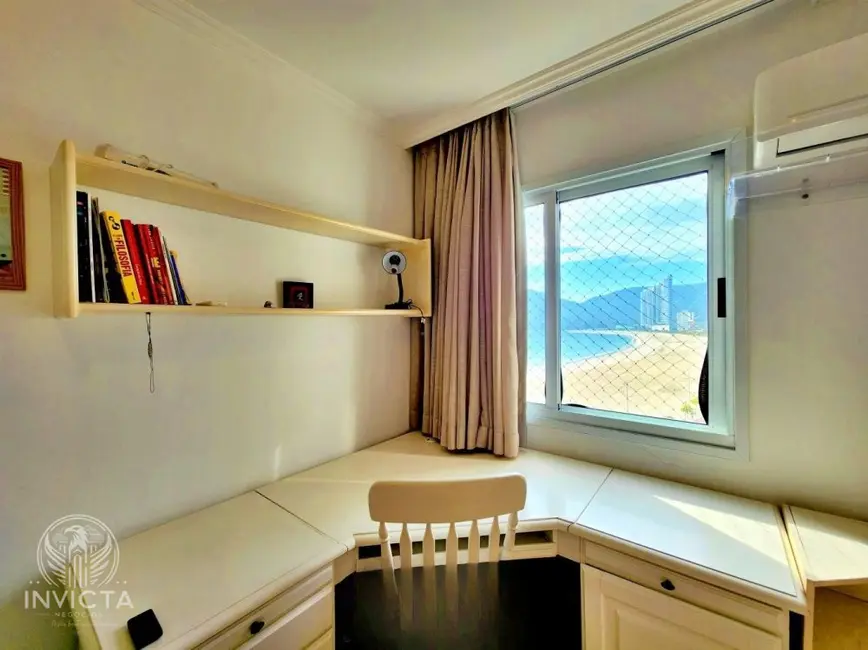 Apartamento com 3 quartos à venda, 170m2 em Centro, Balneario Camboriu - SC - imagem 9 Foto 9 de Apartamento com 3 quartos à venda, 170m2 em Centro, Balneario Camboriu - SC