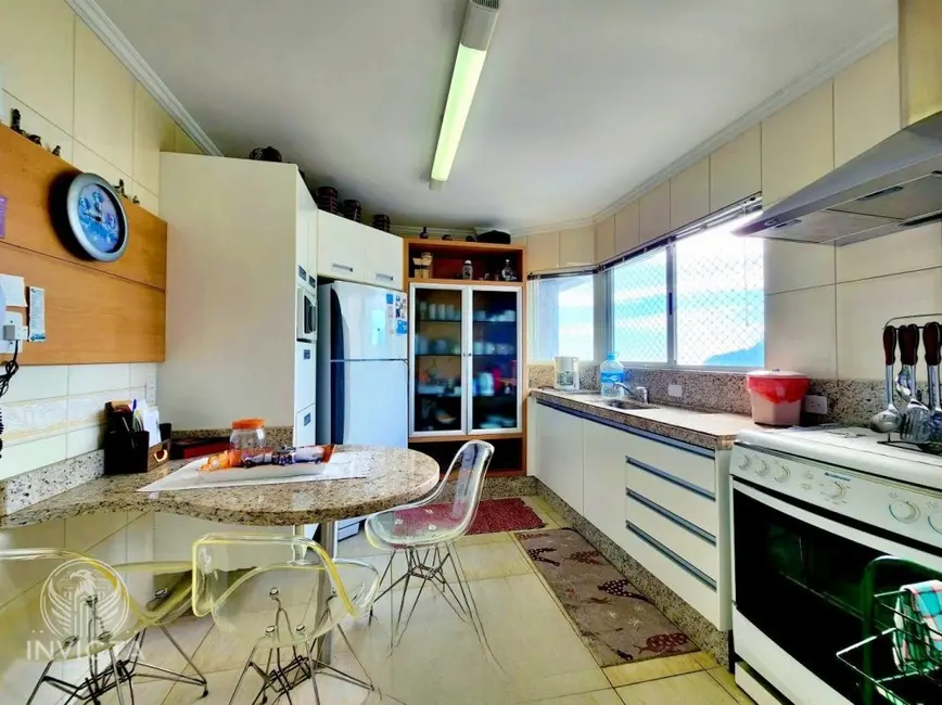 Apartamento com 3 quartos à venda, 170m2 em Centro, Balneario Camboriu - SC - imagem 7 Foto 7 de Apartamento com 3 quartos à venda, 170m2 em Centro, Balneario Camboriu - SC