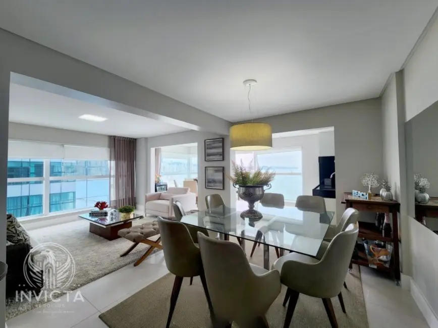 Apartamento com 3 quartos à venda, 200m2 em Centro, Balneario Camboriu - SC - imagem 7 Foto 7 de Apartamento com 3 quartos à venda, 200m2 em Centro, Balneario Camboriu - SC