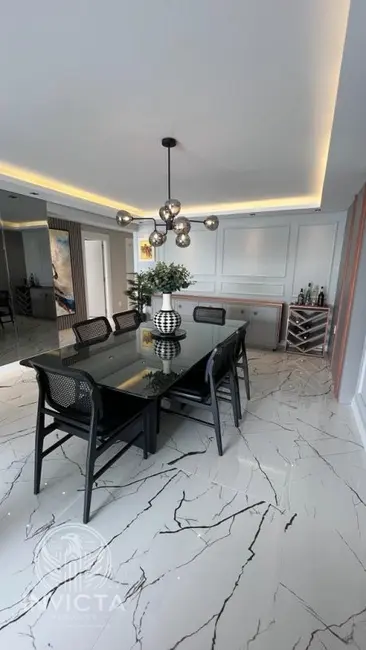 Apartamento com 3 quartos à venda, 225m2 em Centro, Balneario Camboriu - SC - imagem 6 Foto 6 de Apartamento com 3 quartos à venda, 225m2 em Centro, Balneario Camboriu - SC