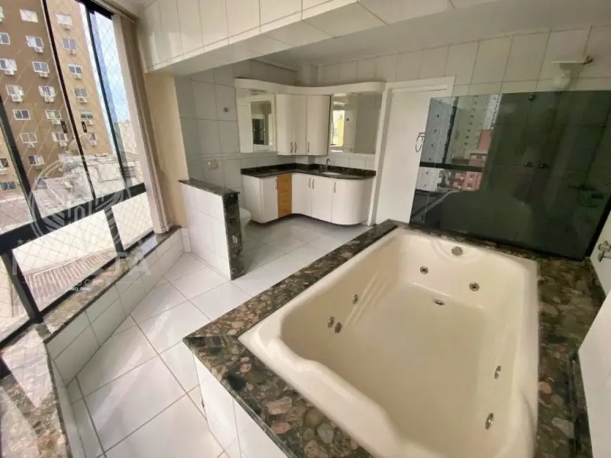Foto 1 de Apartamento com 3 quartos à venda, 157m2 em Balneario Camboriu - SC