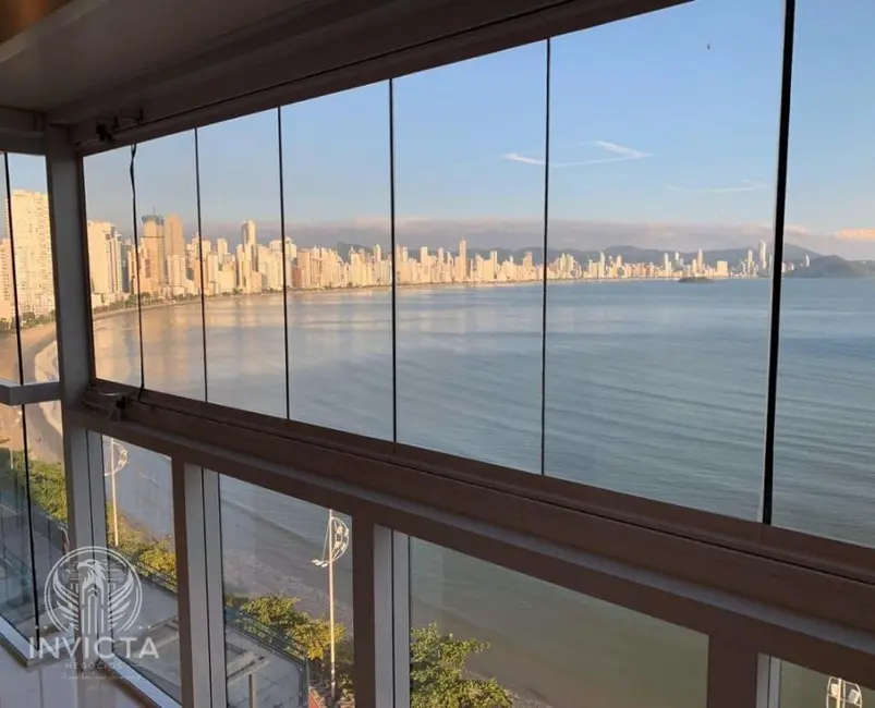 Apartamento com 4 quartos para alugar, 237m2 em Balneario Camboriu - SC - imagem 8 Foto 8 de Apartamento com 4 quartos para alugar, 237m2 em Balneario Camboriu - SC