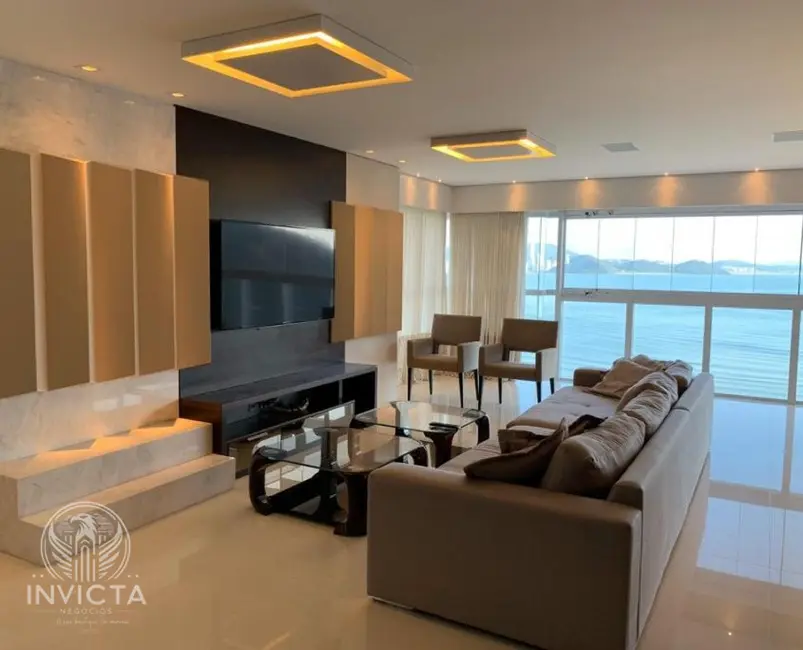 Apartamento com 4 quartos para alugar, 237m2 em Balneario Camboriu - SC - imagem 4 Foto 4 de Apartamento com 4 quartos para alugar, 237m2 em Balneario Camboriu - SC