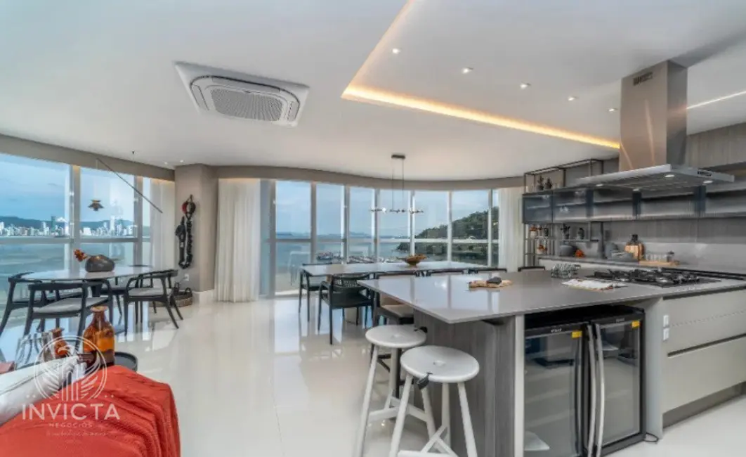 Foto 6 de Apartamento com 4 quartos à venda, 238m2 em Balneario Camboriu - SC