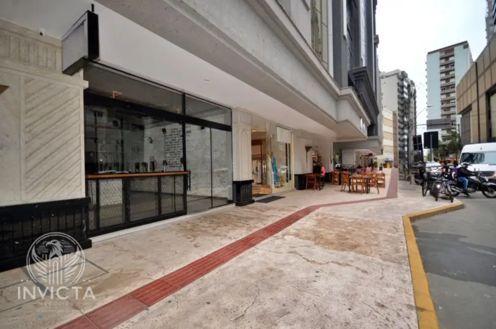 Sala Comercial para alugar, 62m2 em Centro, Balneario Camboriu - SC - imagem 1 Foto 1 de Sala Comercial para alugar, 62m2 em Centro, Balneario Camboriu - SC
