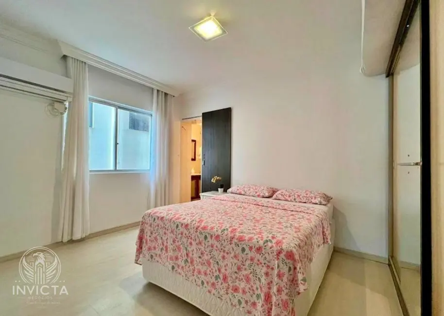 Foto 9 de Apartamento com 3 quartos à venda, 205m2 em Centro, Balneario Camboriu - SC