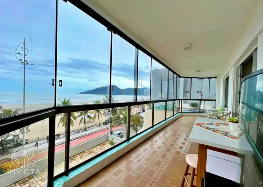 Foto 2 de Apartamento com 3 quartos à venda, 205m2 em Centro, Balneario Camboriu - SC