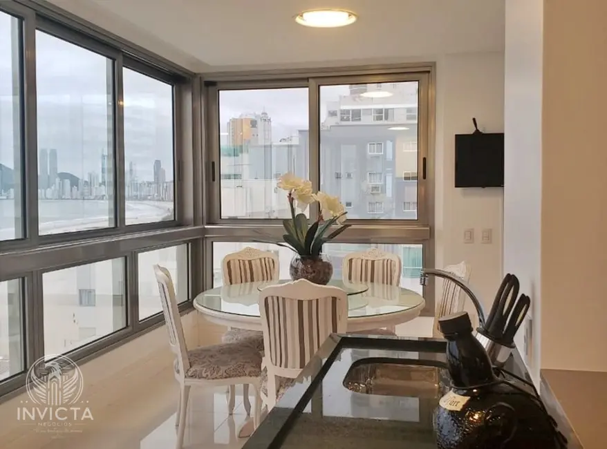 Apartamento com 4 quartos à venda, 295m2 em Centro, Balneario Camboriu - SC - imagem 8 Foto 8 de Apartamento com 4 quartos à venda, 295m2 em Centro, Balneario Camboriu - SC