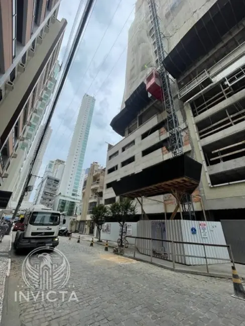 Foto 2 de Apartamento com 4 quartos à venda, 200m2 em Balneario Camboriu - SC