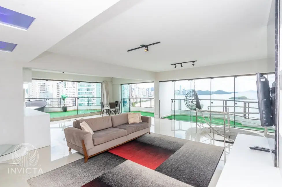 Cobertura com 5 quartos à venda, 623m2 em Centro, Balneario Camboriu - SC - imagem 5 Foto 5 de Cobertura com 5 quartos à venda, 623m2 em Centro, Balneario Camboriu - SC