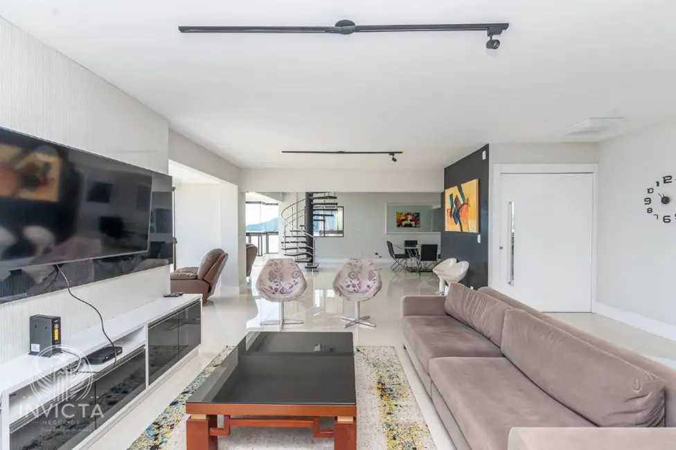 Cobertura com 5 quartos à venda, 623m2 em Centro, Balneario Camboriu - SC - imagem 9 Foto 9 de Cobertura com 5 quartos à venda, 623m2 em Centro, Balneario Camboriu - SC