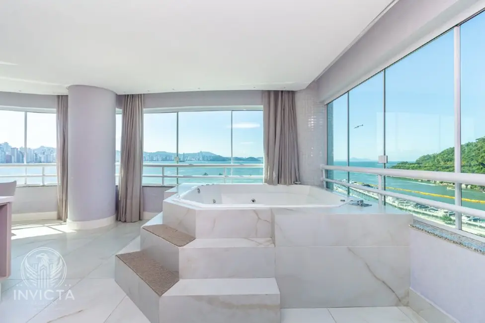 Apartamento com 3 quartos à venda, 200m2 em Balneario Camboriu - SC - imagem 7 Foto 7 de Apartamento com 3 quartos à venda, 200m2 em Balneario Camboriu - SC