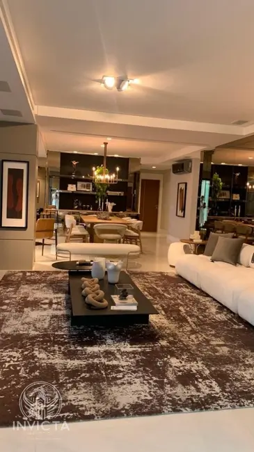 Apartamento com 3 quartos à venda, 187m2 em Balneario Camboriu - SC - imagem 4 Foto 4 de Apartamento com 3 quartos à venda, 187m2 em Balneario Camboriu - SC