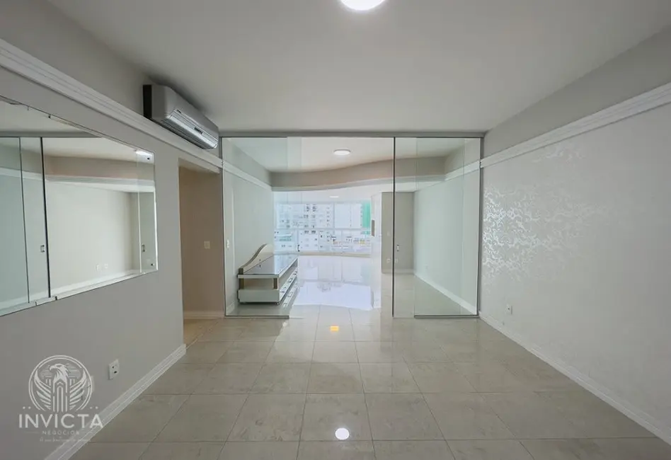 Foto 2 de Apartamento com 3 quartos à venda, 138m2 em Balneario Camboriu - SC