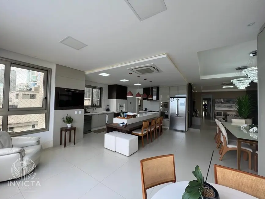 Foto 5 de Apartamento com 5 quartos à venda, 257m2 em Centro, Balneario Camboriu - SC