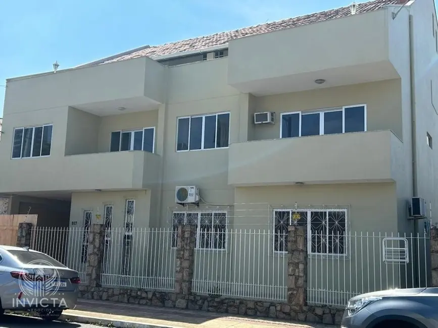 Sobrado com 6 quartos à venda, 453m2 em Centro, Balneario Camboriu - SC - imagem 5 Foto 5 de Sobrado com 6 quartos à venda, 453m2 em Centro, Balneario Camboriu - SC