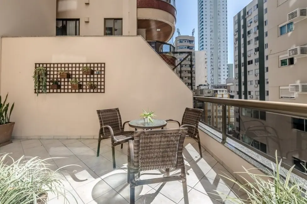 Foto 5 de Apartamento com 3 quartos à venda, 145m2 em Balneario Camboriu - SC