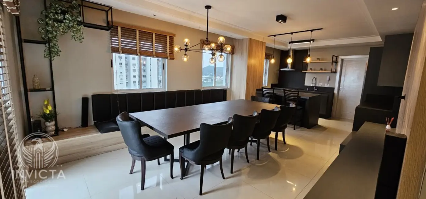 Cobertura com 5 quartos à venda, 261m2 em Balneario Camboriu - SC - imagem 7 Foto 7 de Cobertura com 5 quartos à venda, 261m2 em Balneario Camboriu - SC