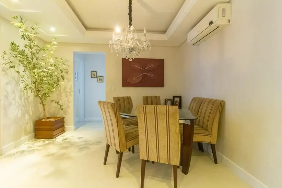 Apartamento com 3 quartos à venda, 132m2 em Centro, Balneario Camboriu - SC - imagem 5 Foto 5 de Apartamento com 3 quartos à venda, 132m2 em Centro, Balneario Camboriu - SC