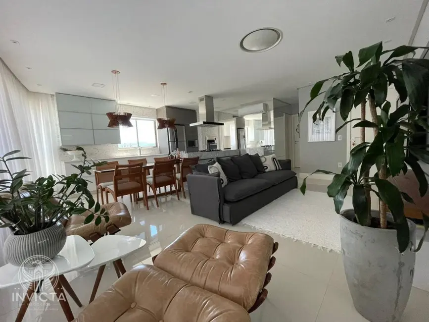 Apartamento com 3 quartos à venda, 115m2 em Centro, Balneario Camboriu - SC - imagem 3 Foto 3 de Apartamento com 3 quartos à venda, 115m2 em Centro, Balneario Camboriu - SC