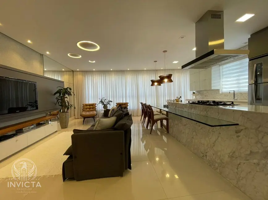 Apartamento com 3 quartos à venda, 115m2 em Centro, Balneario Camboriu - SC - imagem 5 Foto 5 de Apartamento com 3 quartos à venda, 115m2 em Centro, Balneario Camboriu - SC