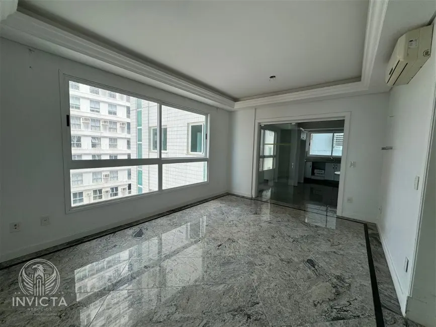 Foto 8 de Apartamento com 3 quartos à venda, 236m2 em Balneario Camboriu - SC