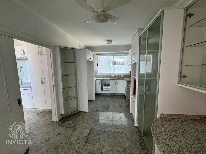 Foto 9 de Apartamento com 3 quartos à venda, 236m2 em Balneario Camboriu - SC